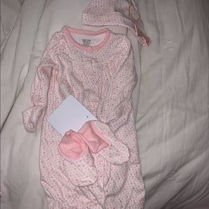 Babygirl Gown 3pc set🌚